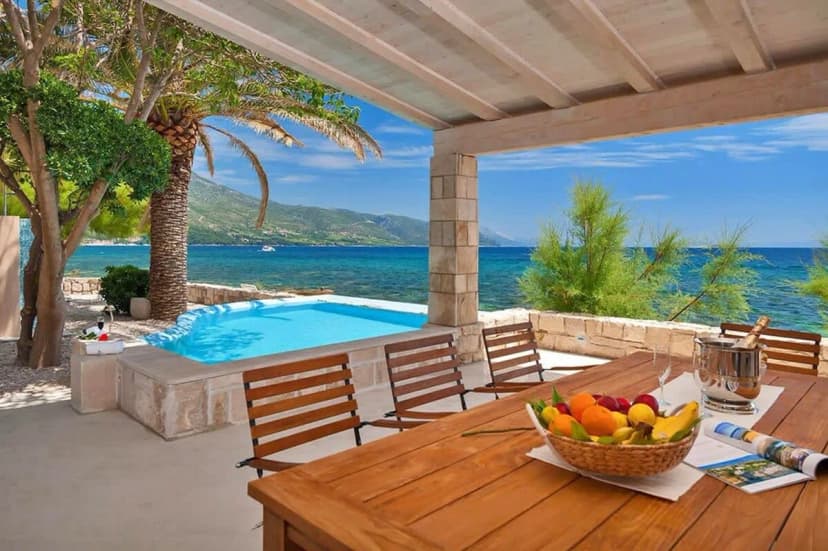 Tropical Villa With An Insane View And A Lovely Pool