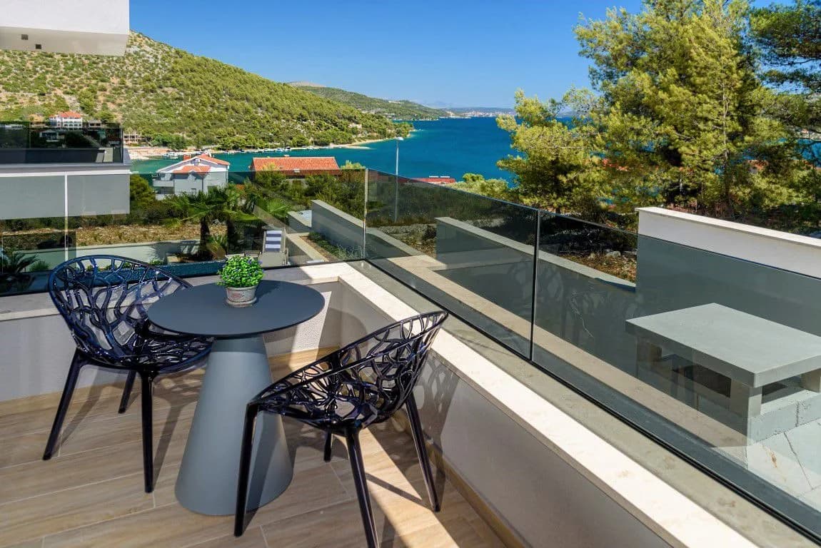 4br Prestigious Villa With Heated Pool In Marina Trogir photo 2