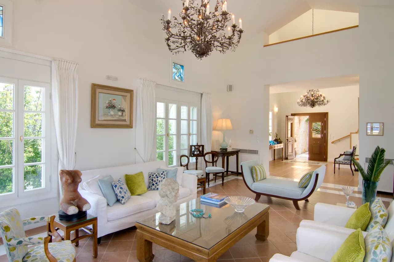 Exclusive 6 Br Villa with Infinity Pool and Sea Access photo 5