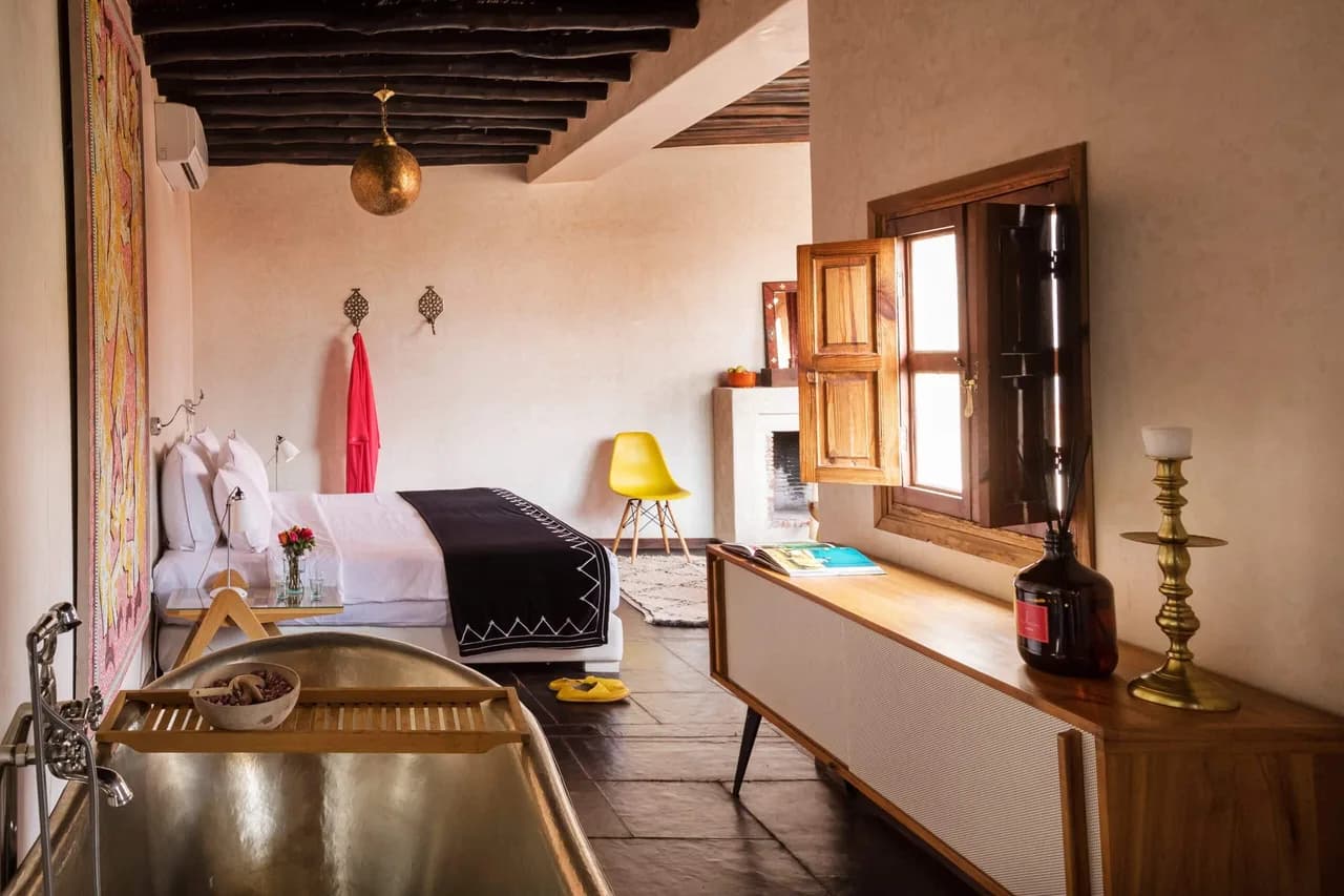 Perfect Room With Pool And Moroccan Design photo 3
