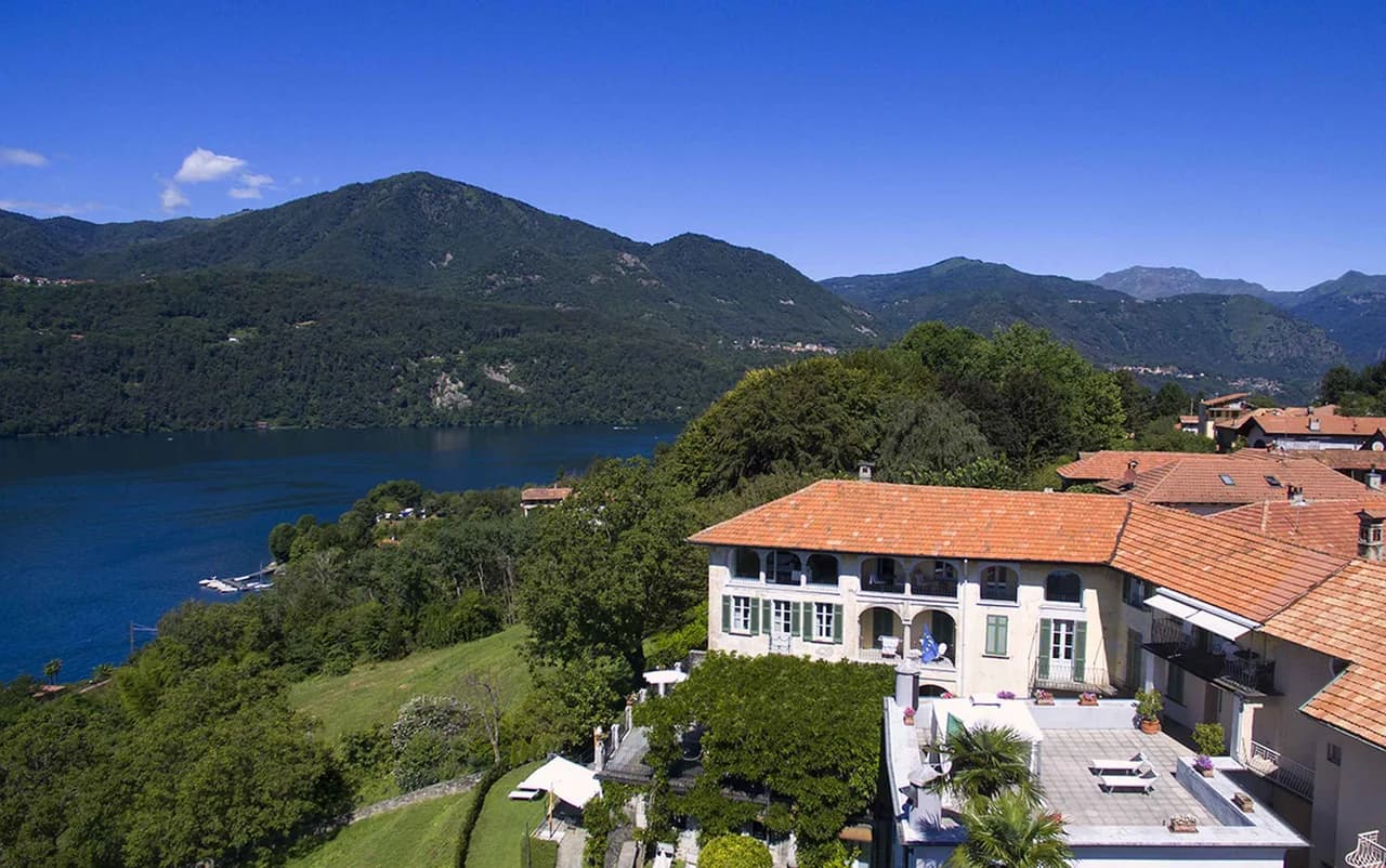 Exclusive Villa Ideal For Family Near Lake Orta