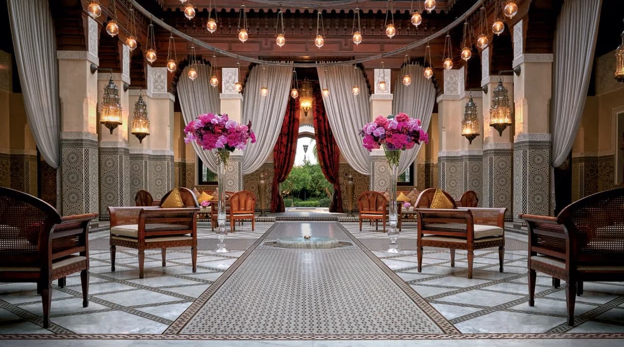 Luxurious Hotel With Beautiful Interior Designs photo 2