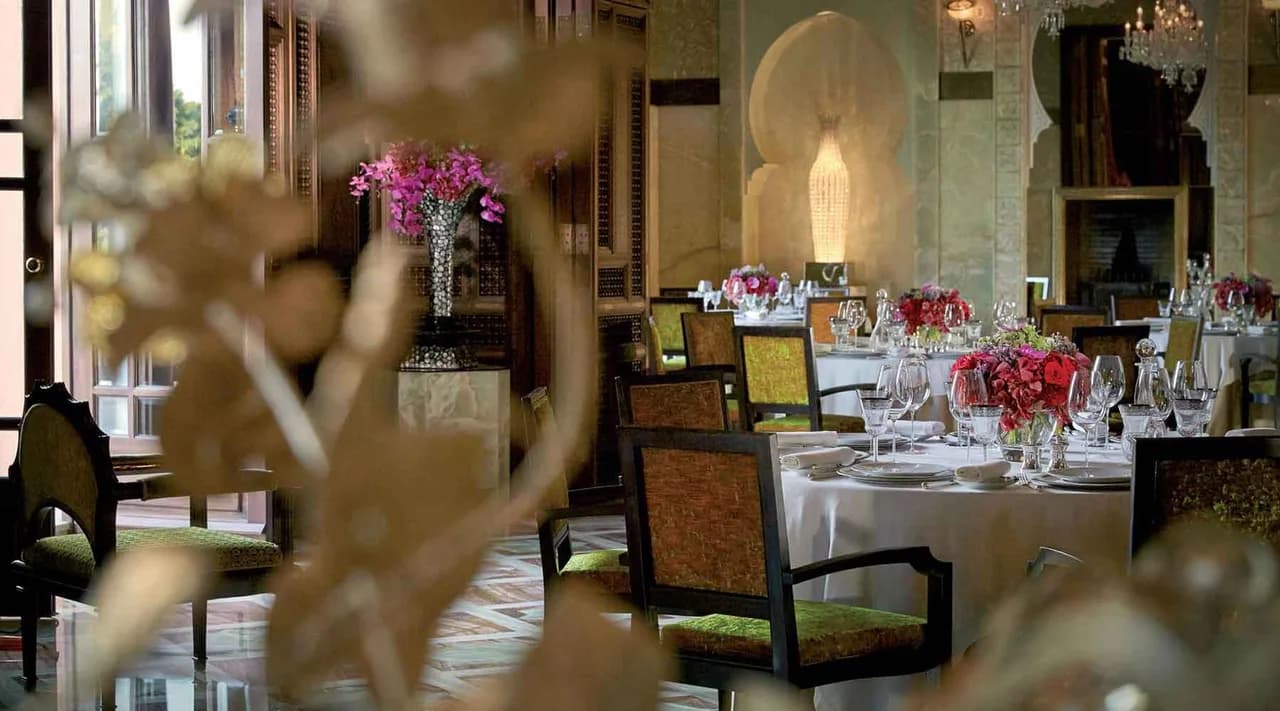 Luxurious Hotel With Beautiful Interior Designs photo 4