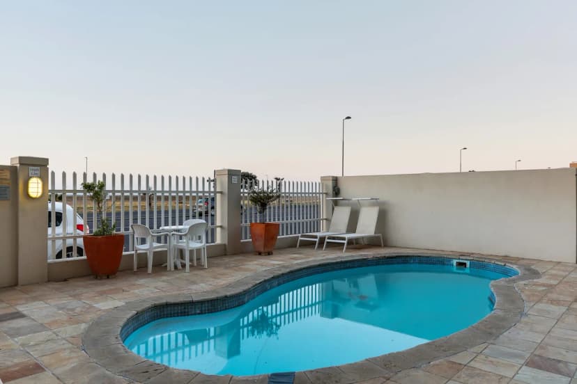 Perfect 2 BR Apartment With Fantastic Sea Views