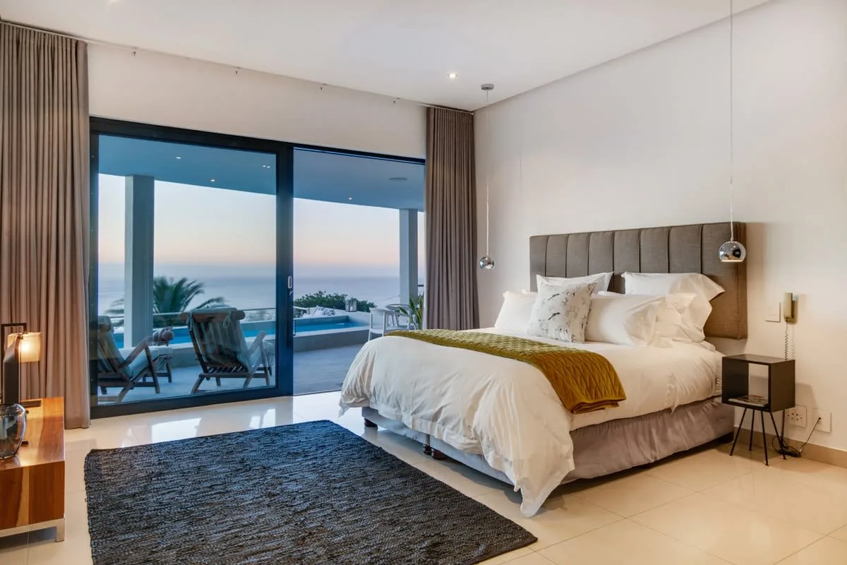Glamorous Seaside Villa With Exquisite Sea Views photo 4