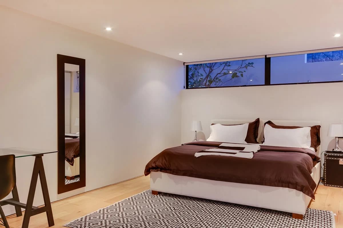 Luminously Lit Villa With Great Sea Views photo 3