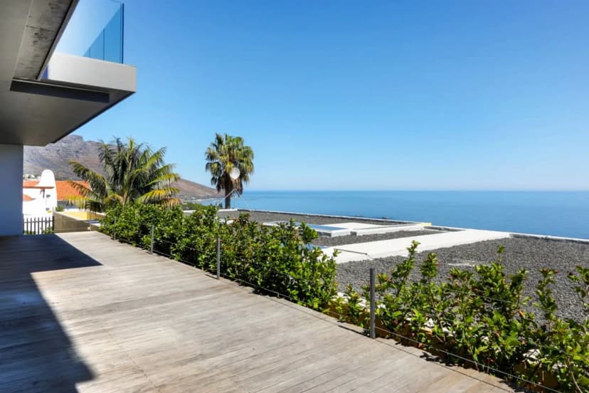 Newly Renovated Villa With Immaculate Sea View