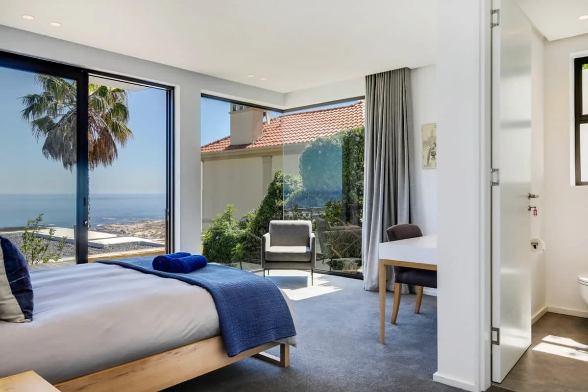 Newly Renovated Villa With Immaculate Sea View photo 2