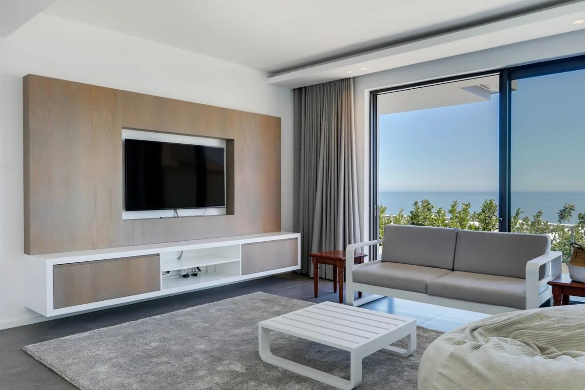 Newly Renovated Villa With Immaculate Sea View photo 3