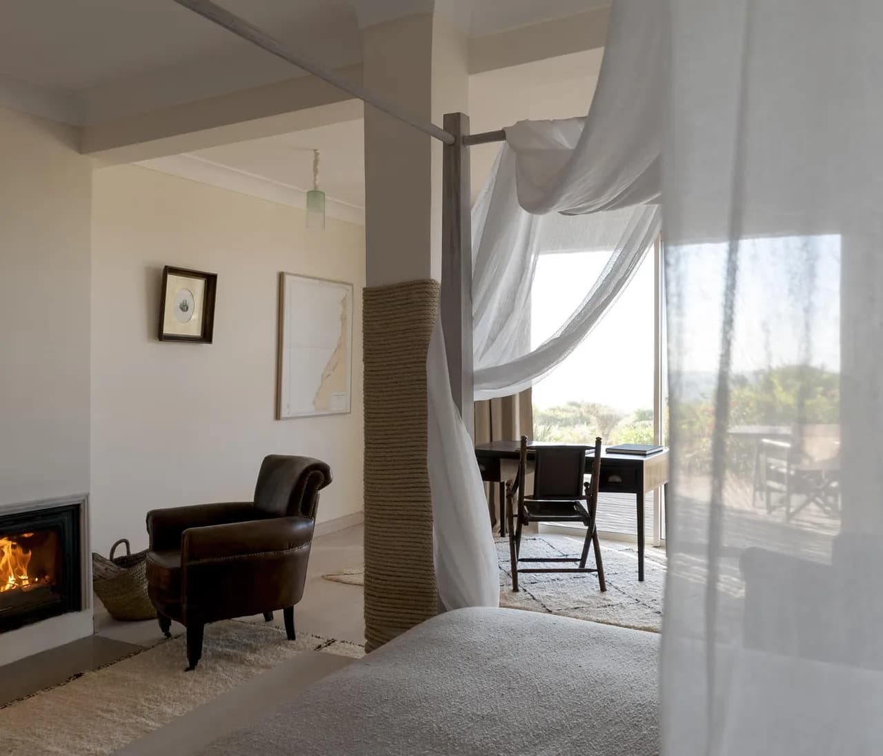 Well Furnished Suite Close To The Sea