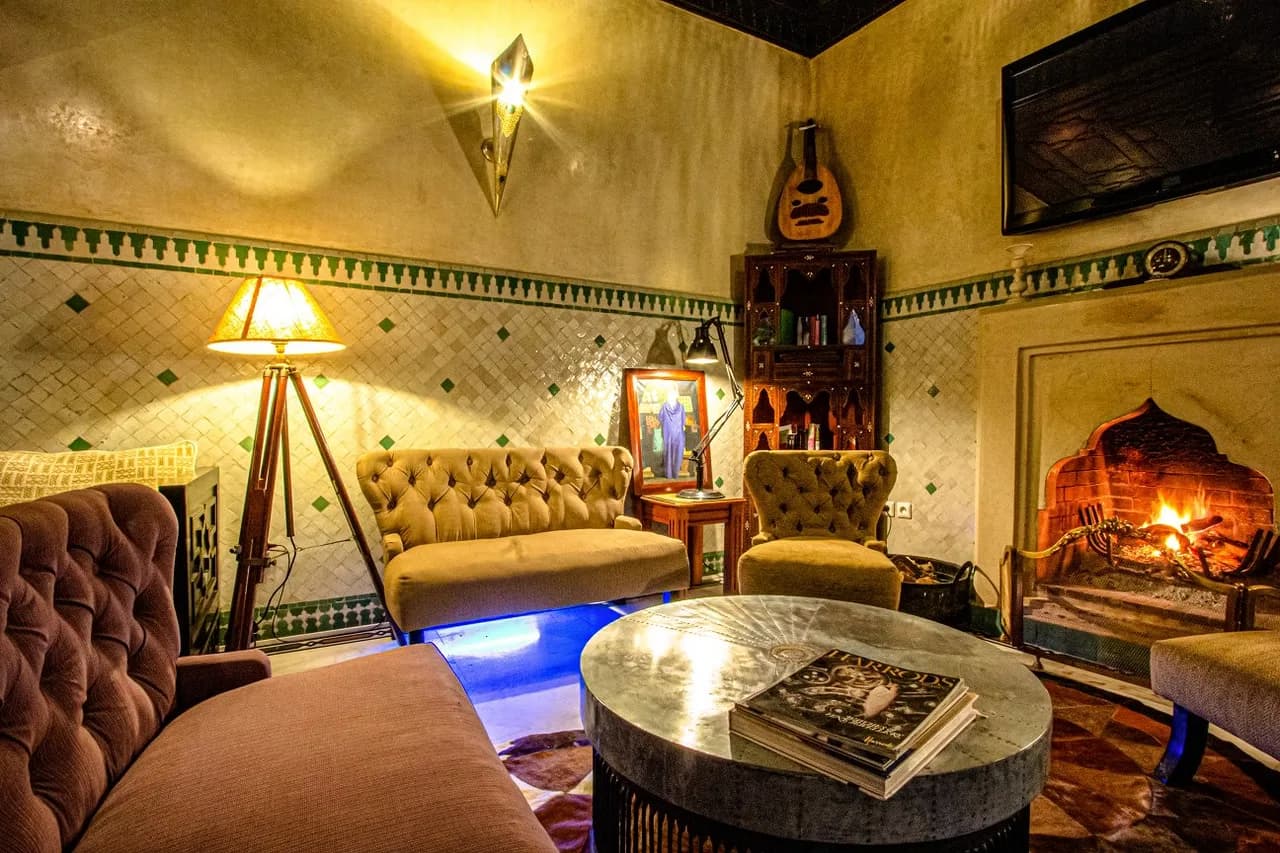 Traditional Style Room With Luxurious Decorations photo 3