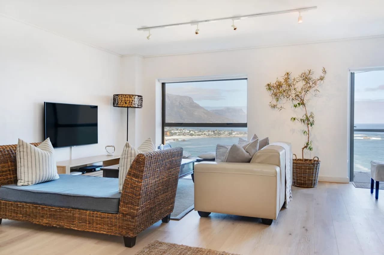 Compact Apartment With Beautiful Sea Views photo 3