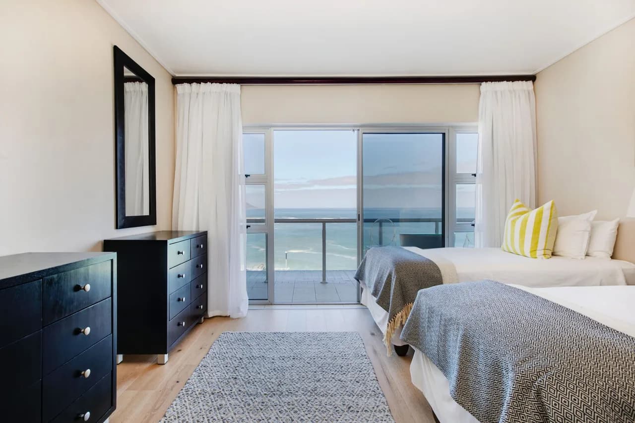 Compact Apartment With Beautiful Sea Views photo 5