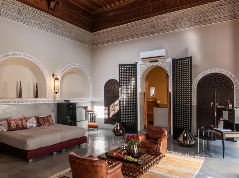 Peaceful Private Suite With Sophisticated Art Decor