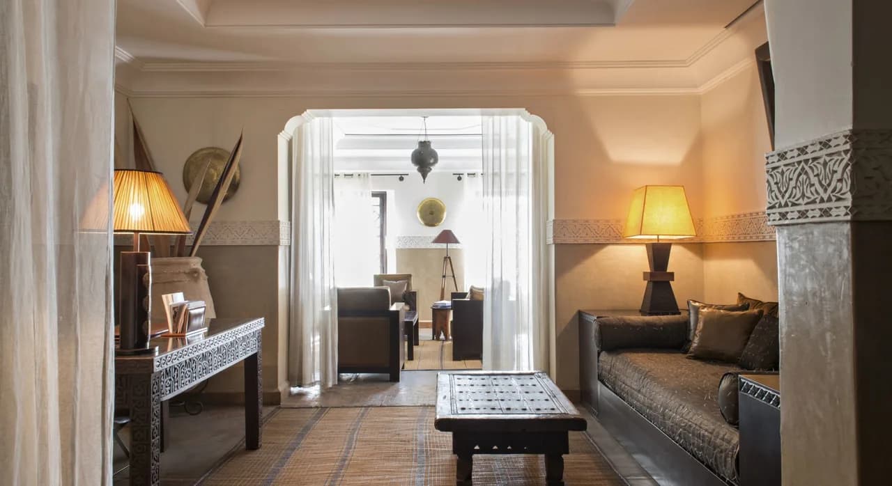 Well Decorated Suite With Balcony Overlooking The Pool photo 2