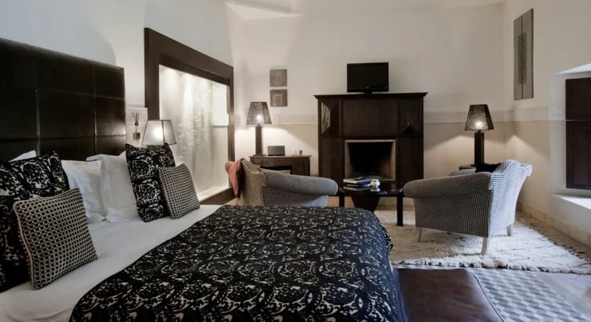 Contemporary Moroccan Suite Overlooking Beautiful Garden