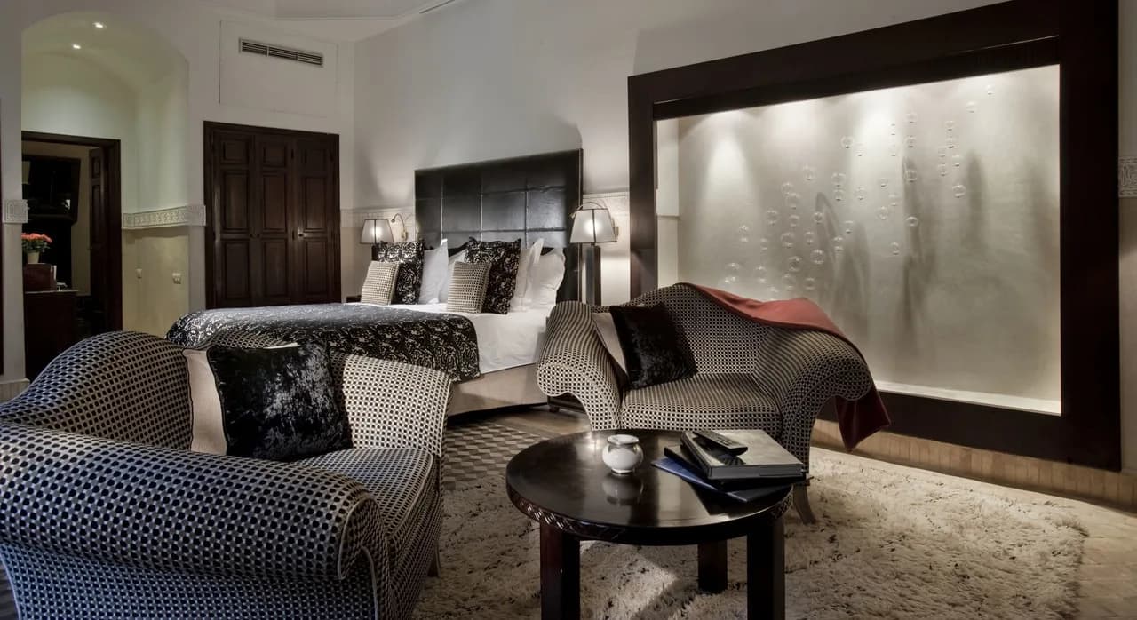 Contemporary Moroccan Suite Overlooking Beautiful Garden photo 2
