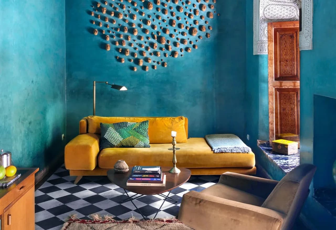 Charming Room With Modern Signature Blend photo 2