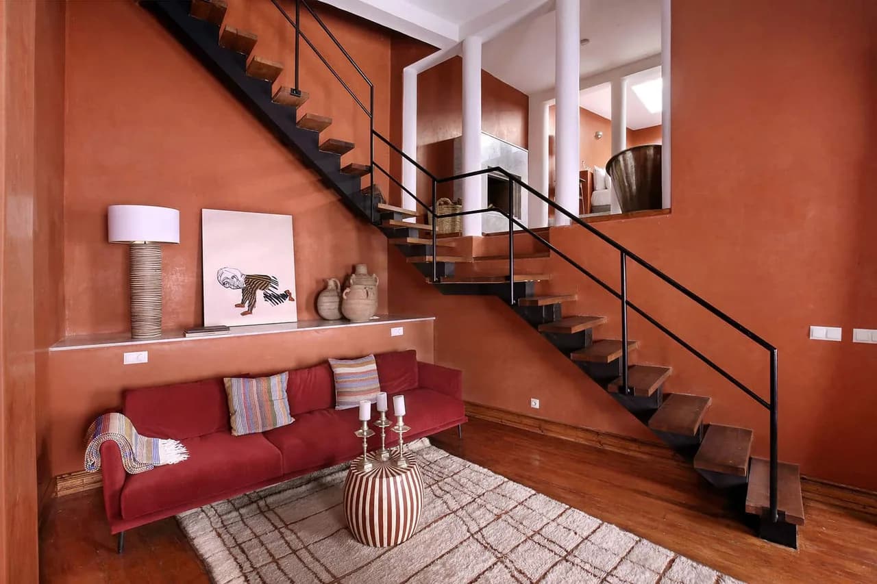 Classic Stylish Room With Large Lounge Area photo 3