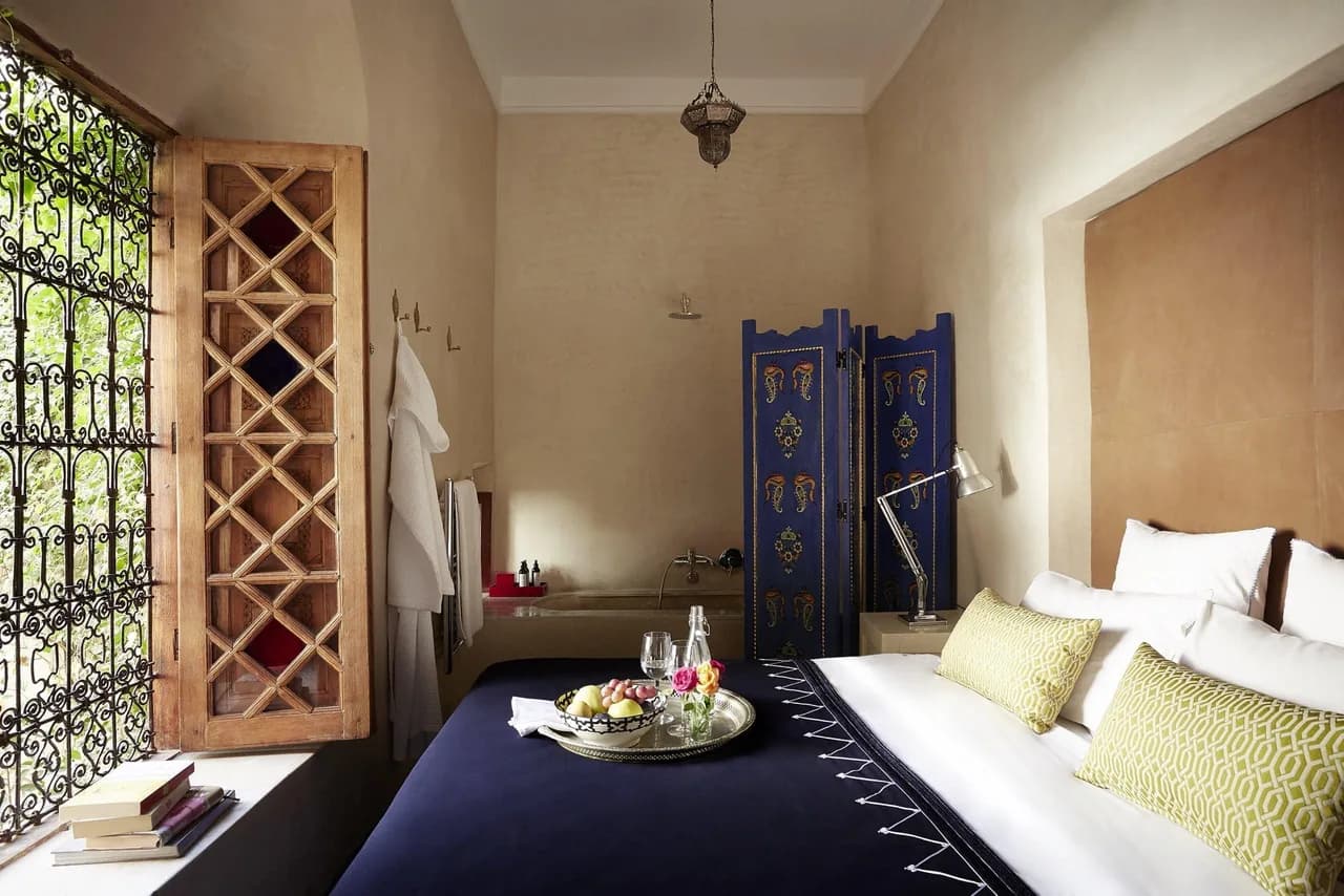 Perfect Room With Emerald Tiled Courtyard photo 4