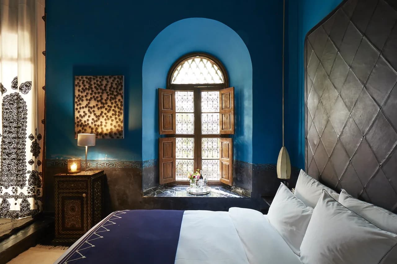 Cosy Room With Classic Design photo 4