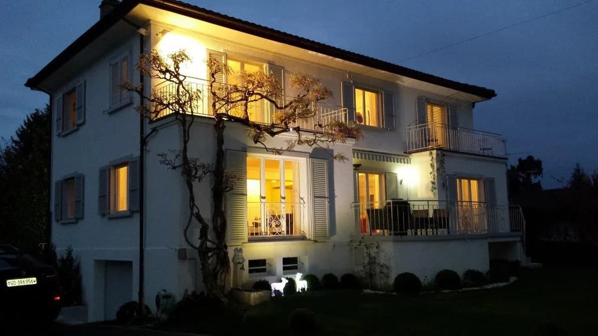 Charming Villa in Coppet with Garden photo 2