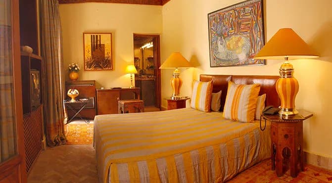 Luxurious Room Overlooking The Flower Filled Inner Courtyards