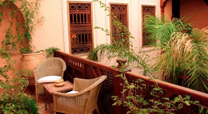 Luxurious Room Overlooking The Flower Filled Inner Courtyards photo 2
