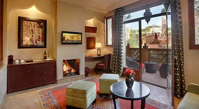Spacious And Bright Room With Private Balcony photo 2