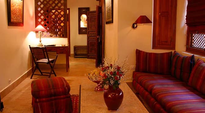 Individually Styled Suite With Fireplace And Bathtub photo 4