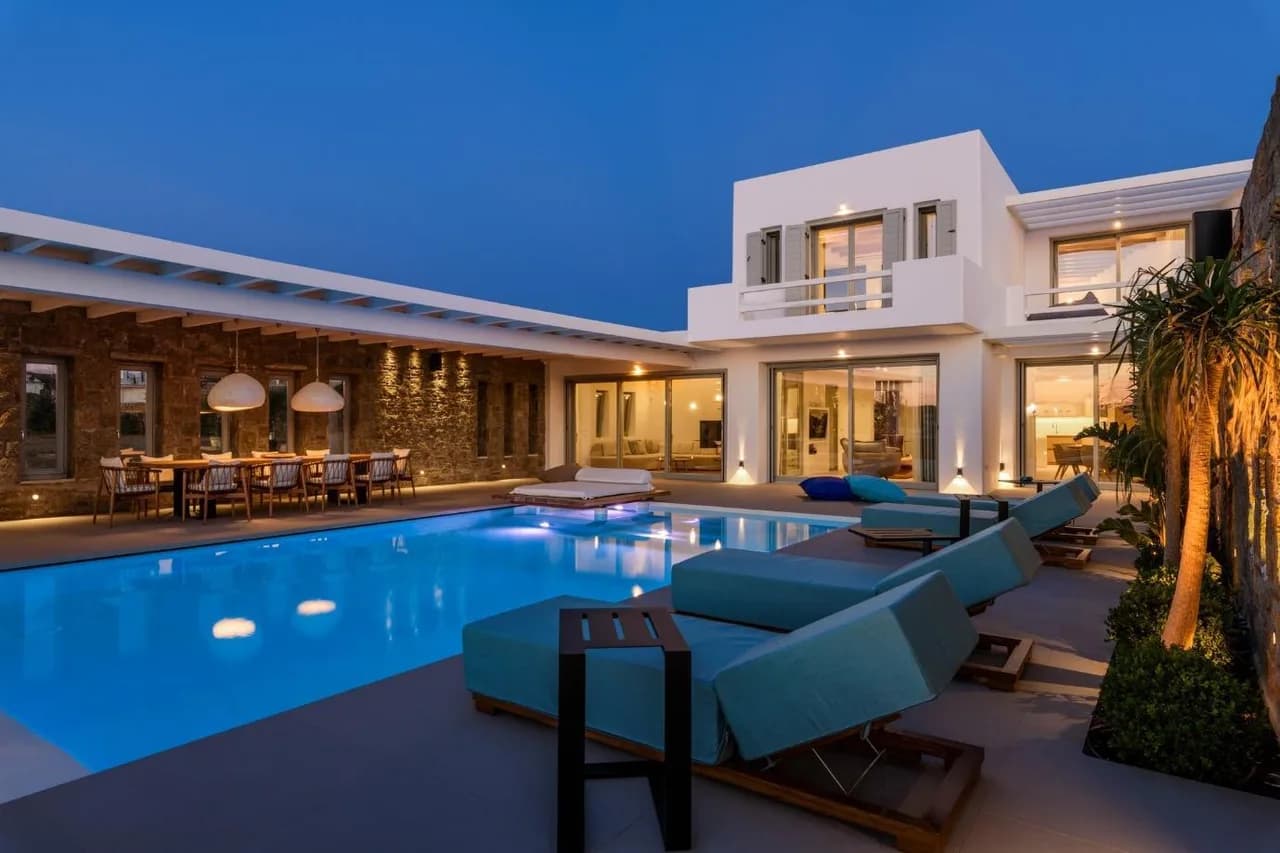 Stunning 4 BR With Mezmerizing Sunset Views photo 5