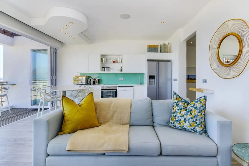 Modern Apartment Perfect Located Near Camps Bay Beach