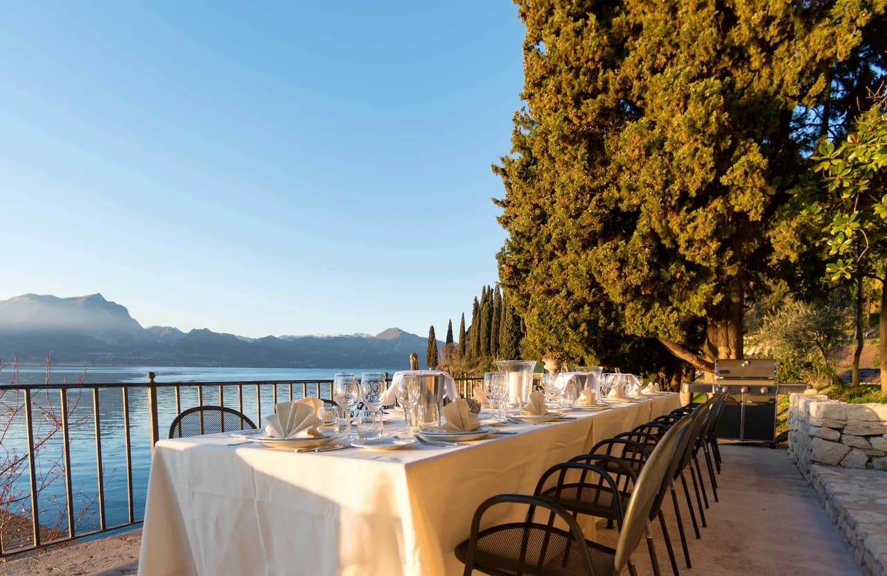 Beautiful Luxurious Villa Overlooking Lake Garda photo 3