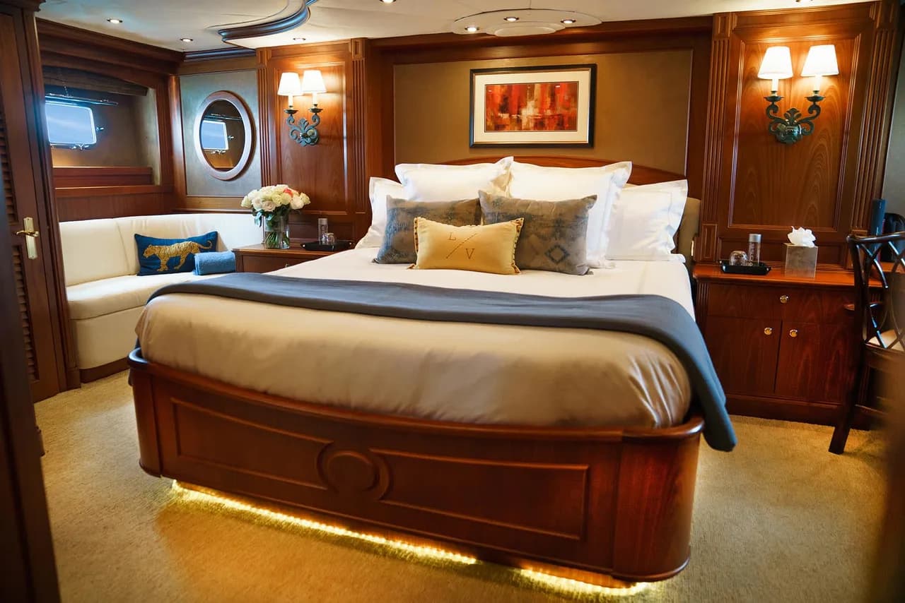 26.82m Superyacht with On-Deck Jacuzzi photo 3