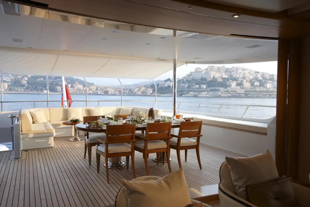 39m Marvellous Yacht With On-Deck Jacuzzi photo 5