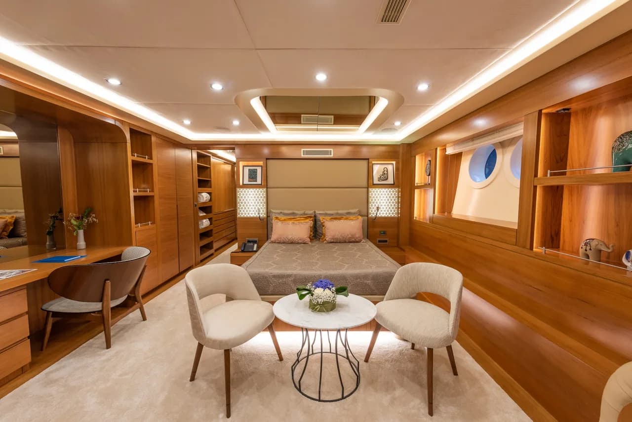 50.75m Magnificent Superyacht With Cinema Room photo 5