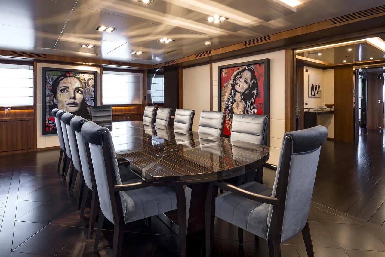 55m Luxurious Superyacht With An Elevator And Gym photo 4