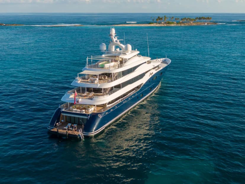78.43m Amazing Superyacht With Elevator And On-Deck Jacuzzi