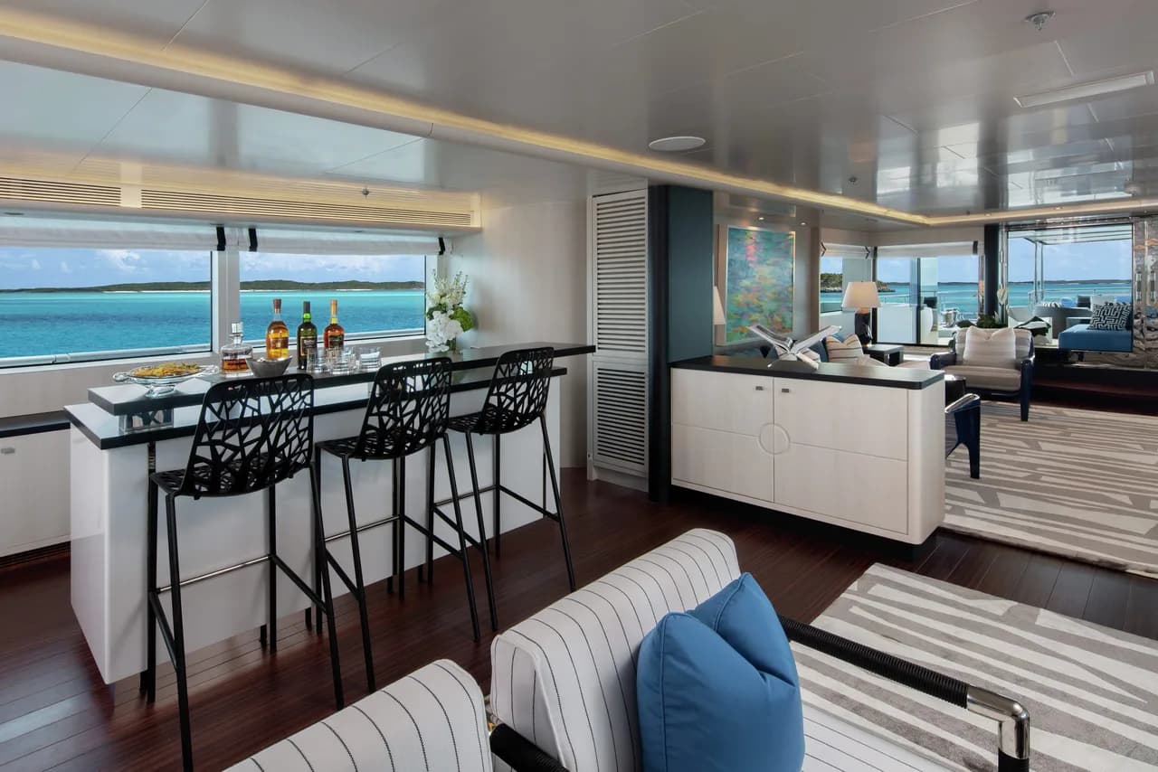 65m Exceptional Superyacht With On-Deck Jacuzzi And Elevator photo 4