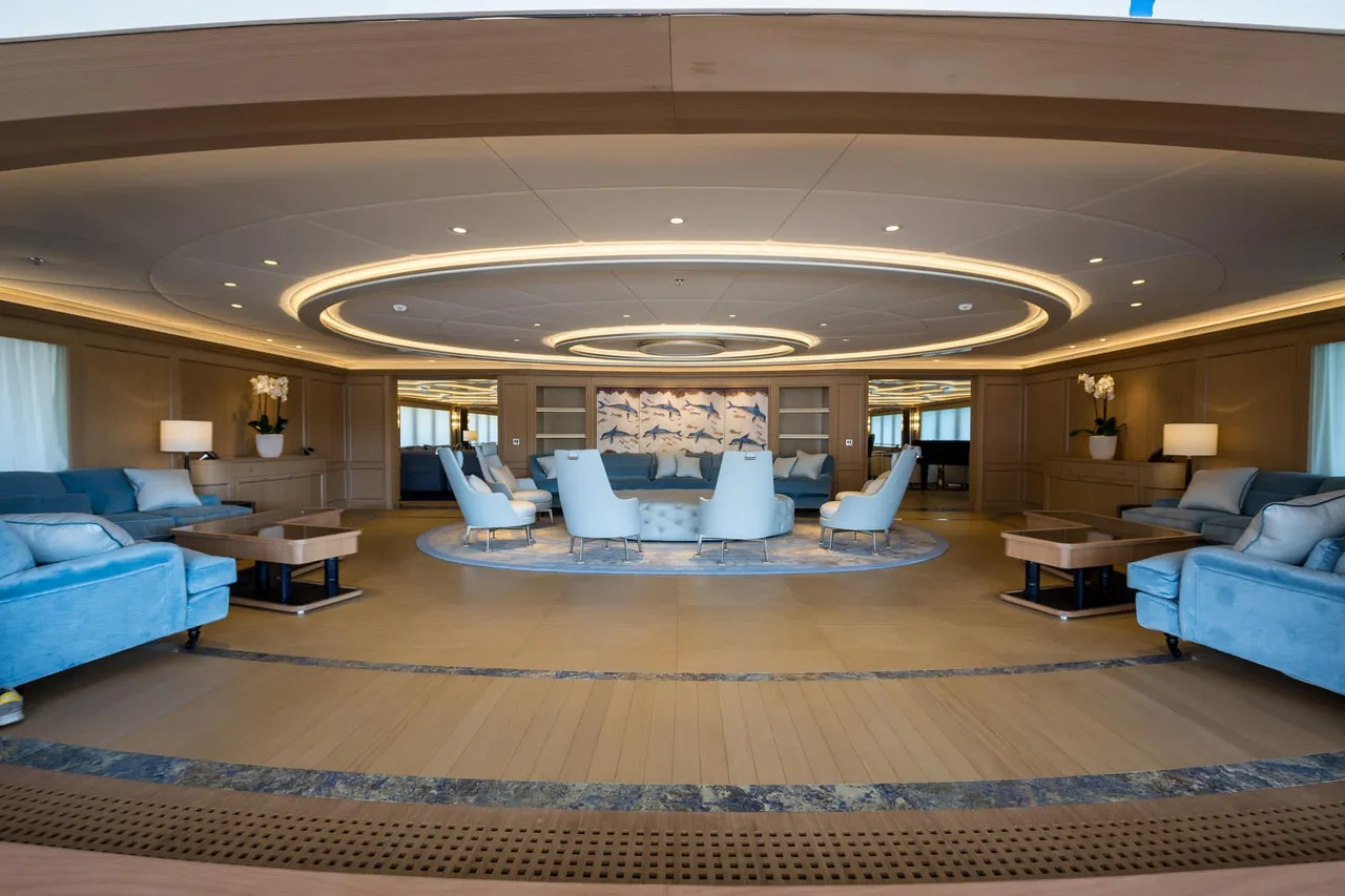 106.5m Magnificent Superyacht With Gym And Swimming Pool photo 2