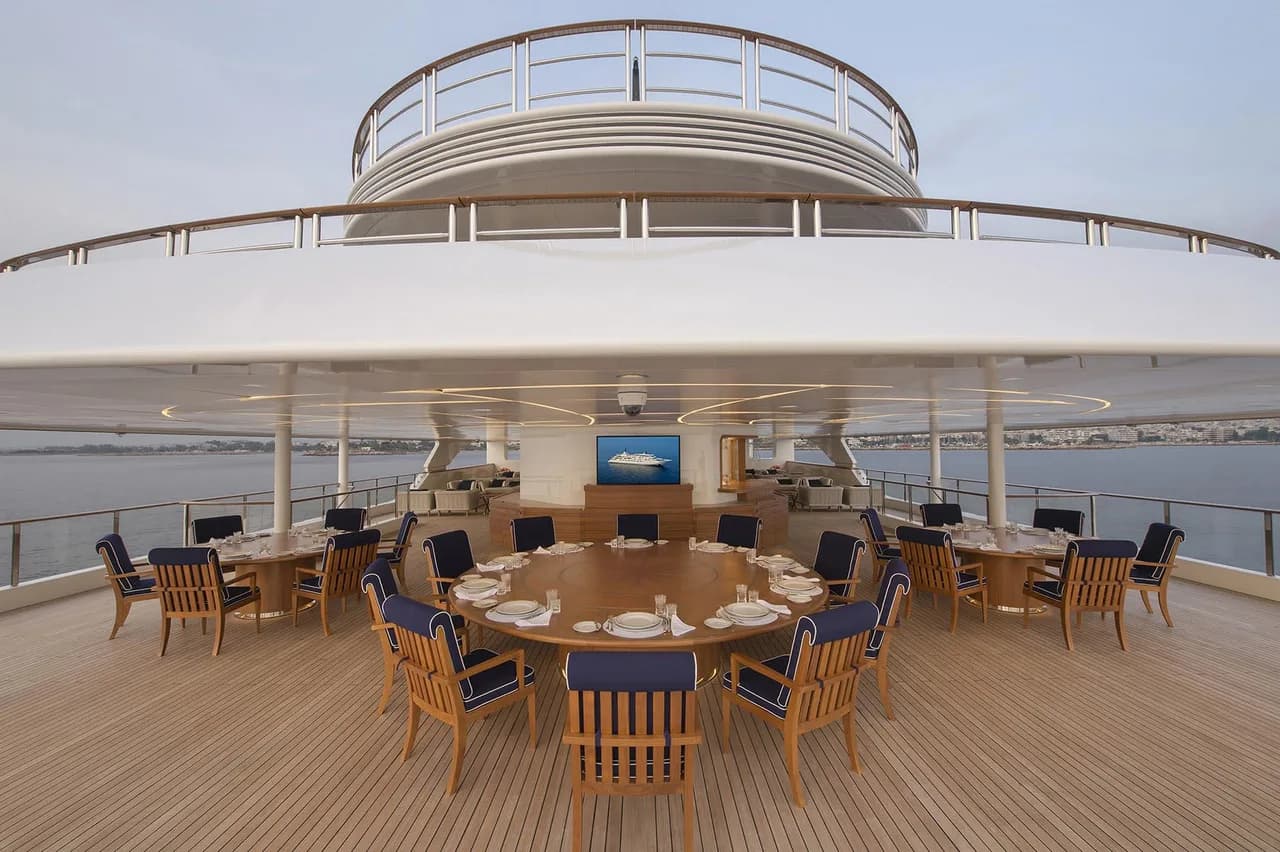 106.5m Magnificent Superyacht With Gym And Swimming Pool photo 5