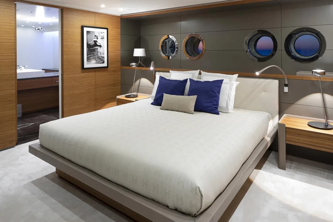 85.30m Spectacular Yacht With Fully Equipped Gym photo 3