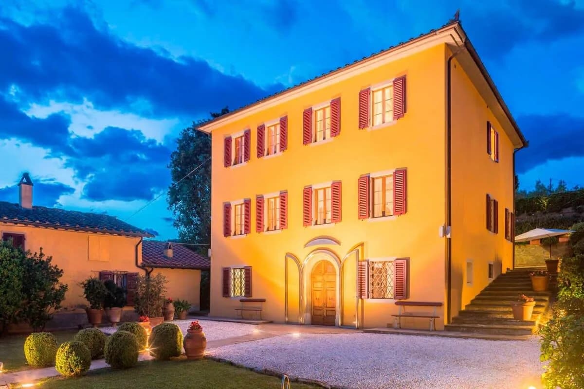 Noble Stylish Villa With Green Pastures All Around. photo 3