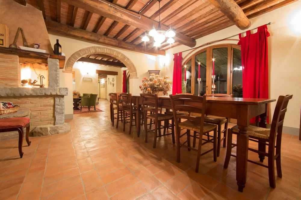 Splendid Villa Immersed In Beautiful Tuscan Hills photo 3