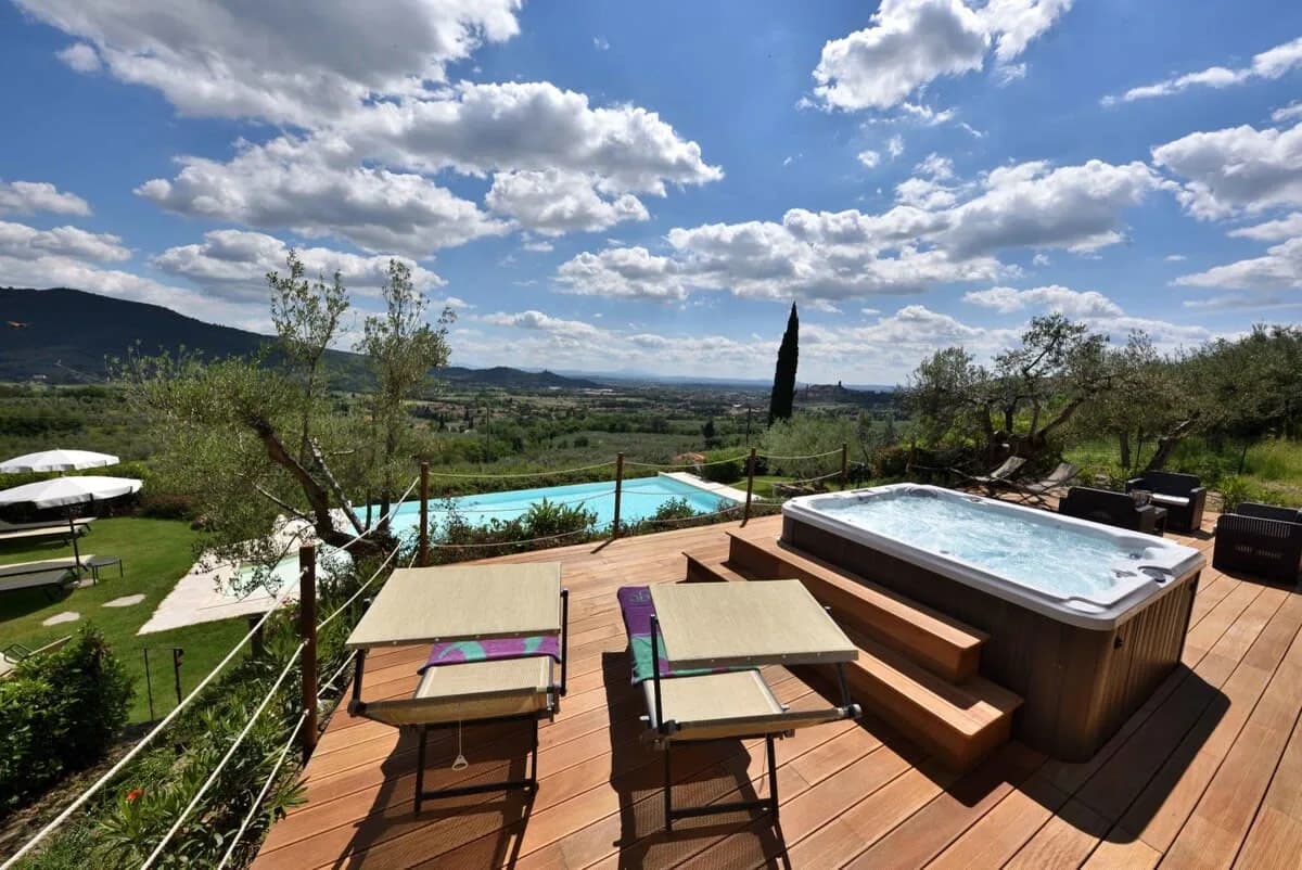 Splendid Villa Immersed In Beautiful Tuscan Hills photo 5