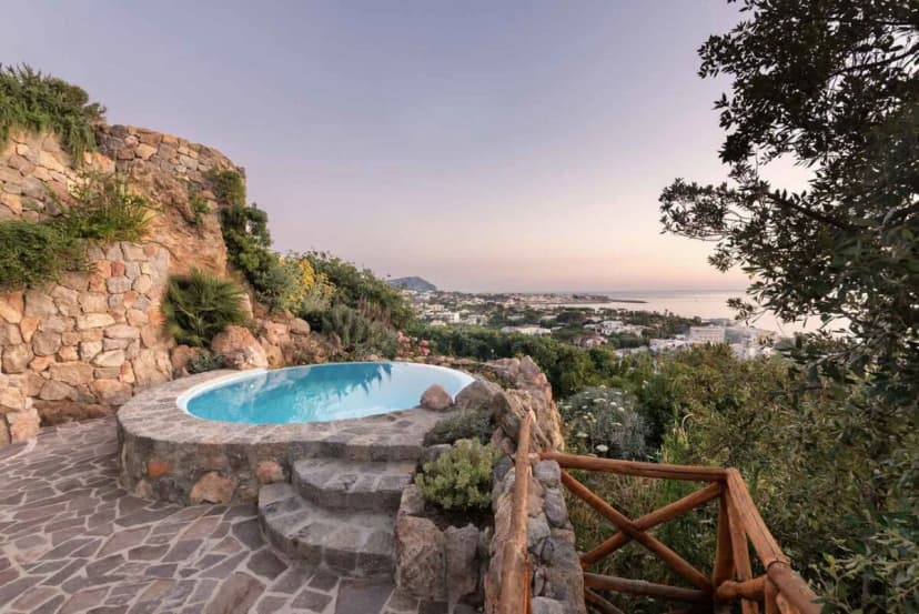 Beautiful Rocky Villa With Handpicked Carved Rock