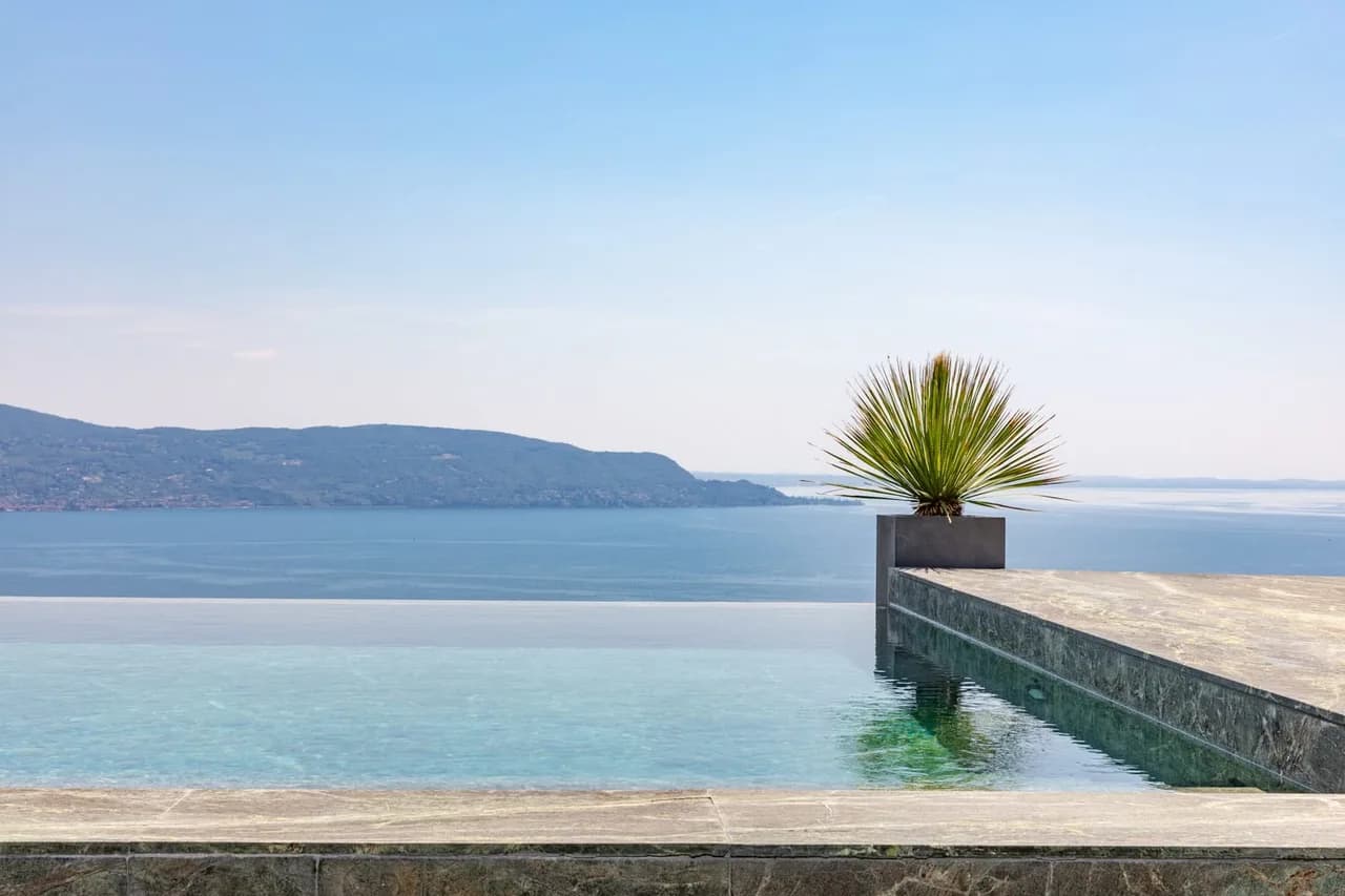 Landscape Villa Designed By The Best Architects photo 3
