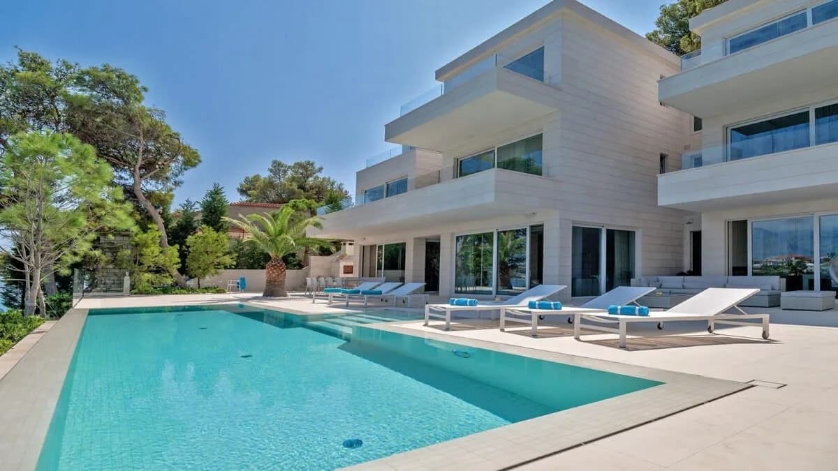 Luxurious Villa With A Pool And Sauna photo 4