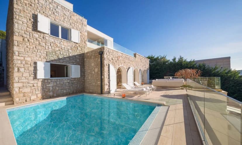 Heavenly Villa With Spectacular View And Pool