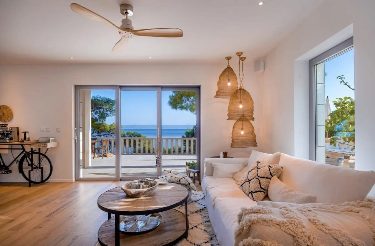Seaside Getaway Villa With Unbelievable View photo 2